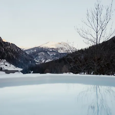 Alpenrose فندق أرابّا