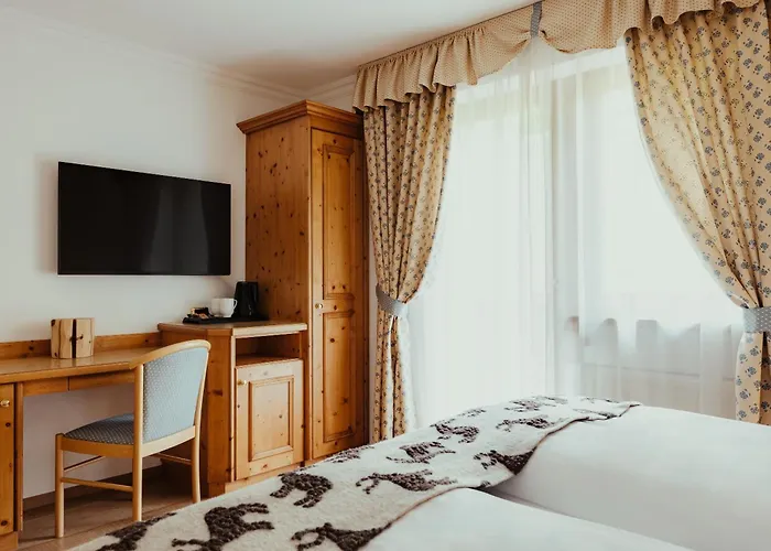 Hotel Alpenrose 3*