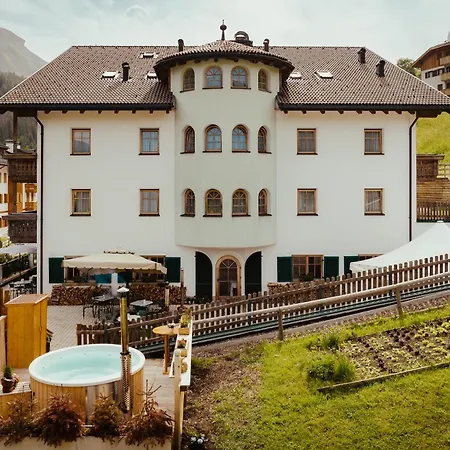 Alpenrose Otel 3*